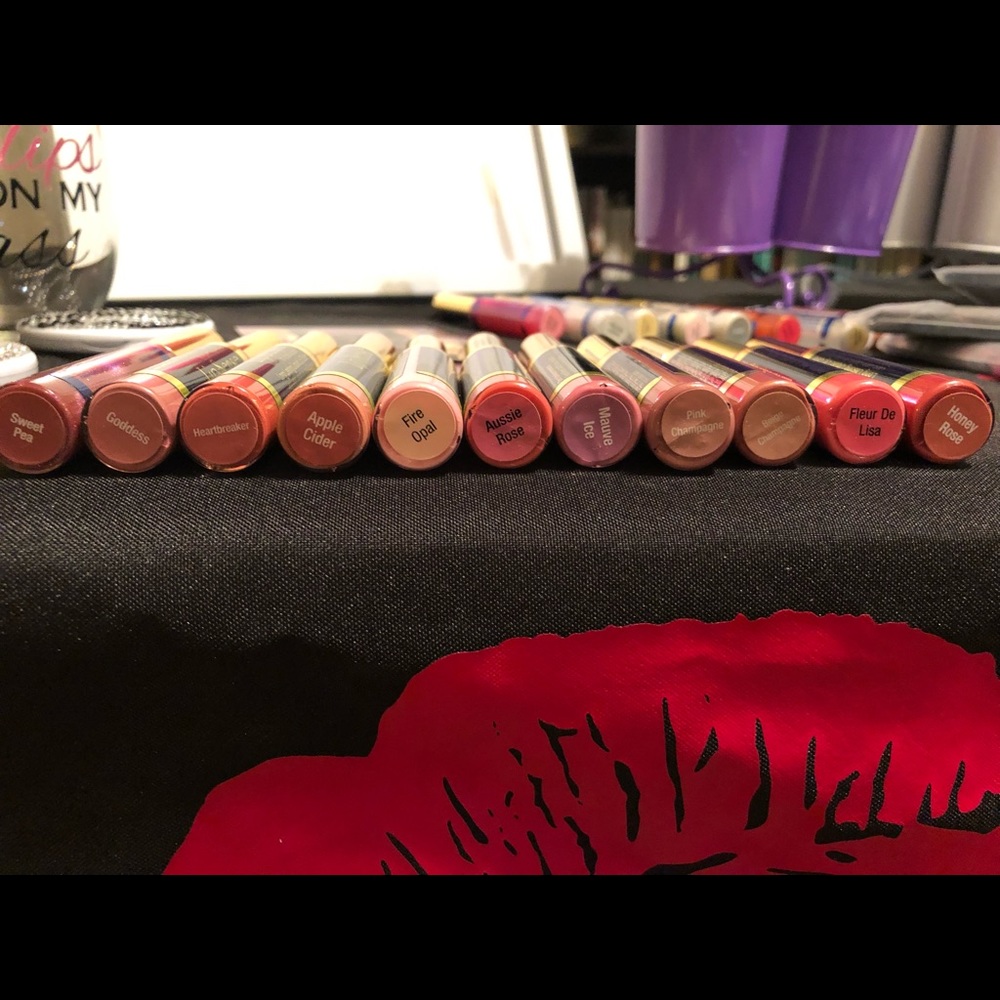 LipSense - Picture 3 of 8